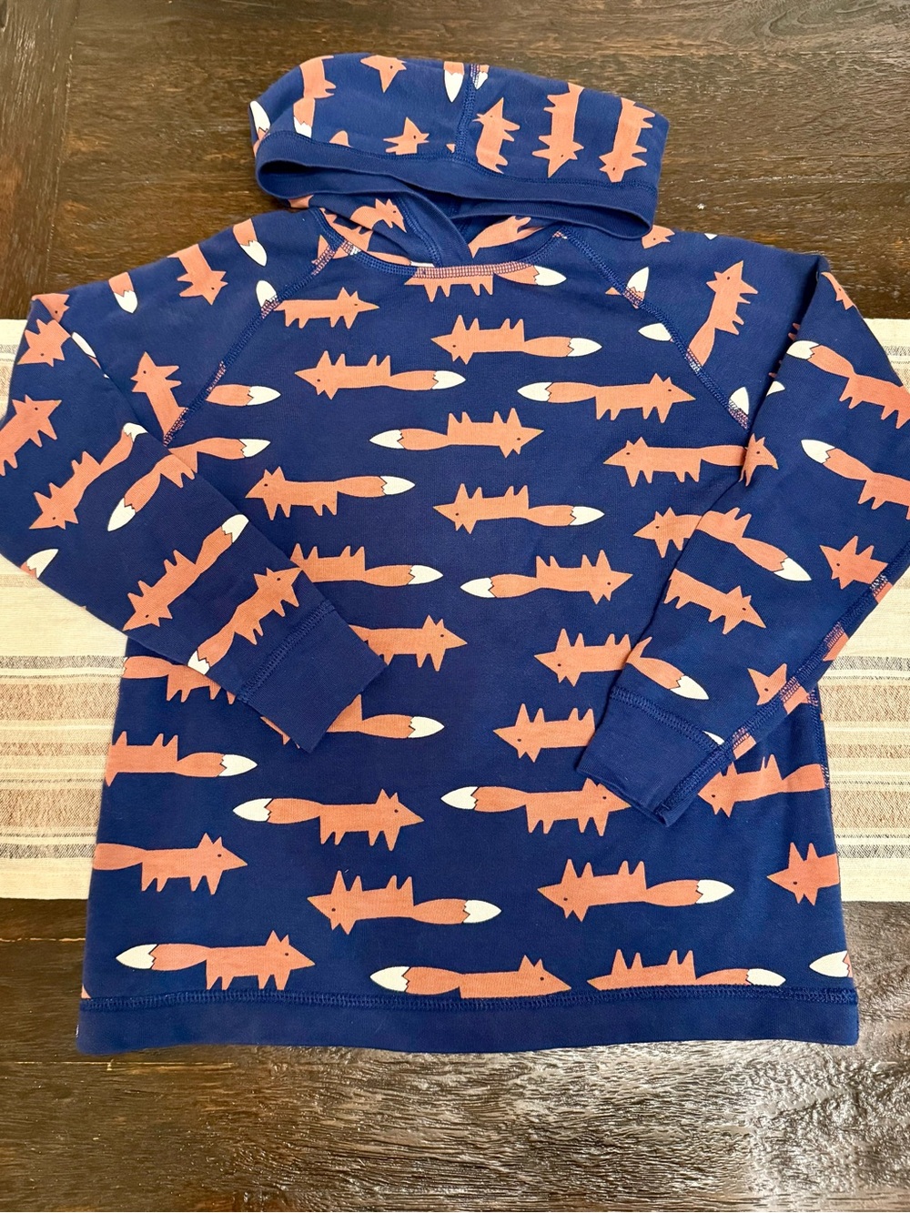 Hanna Andersson Reversible Navy
Hoodie with Fox Pattern Size 120 cm / US 6 - 7